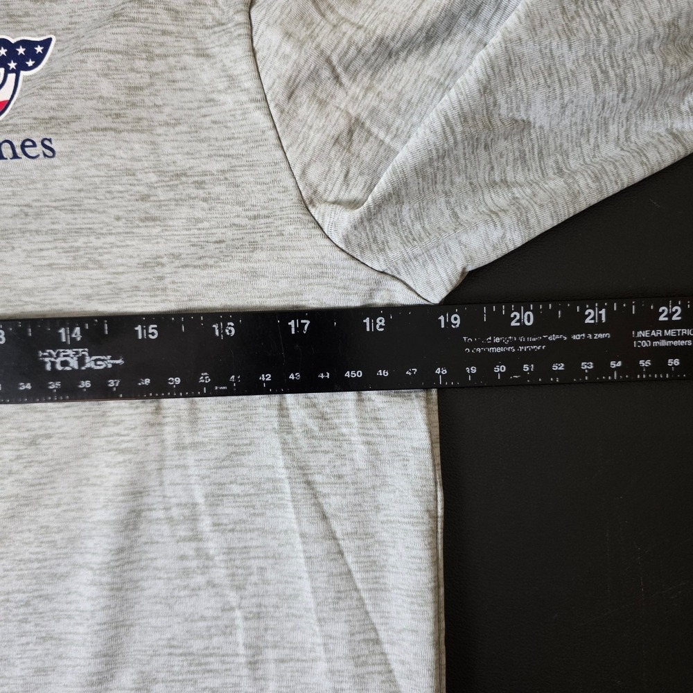 Vineyard Vines Graphic Tee Mens XS Grey Heather USA Whale NWT - Picture 6 of 14